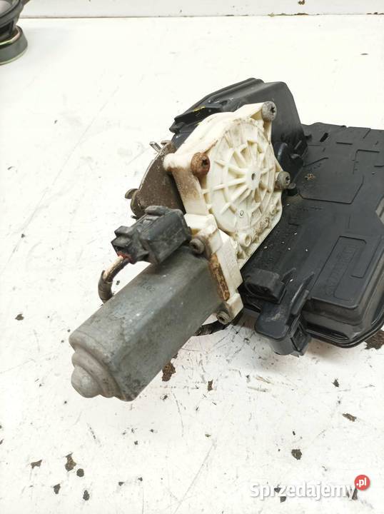 ZAMEK DRZWI TYŁ PRAWY 7028910 Bmw Seria 7 IV Zamki, wkładki i kluczyki