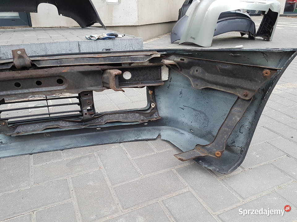 MITSUBISHI DIAMANTE ZDERZAK PRZOD SPRYSKIWACZE Rok produkcji 1988 Karoseria