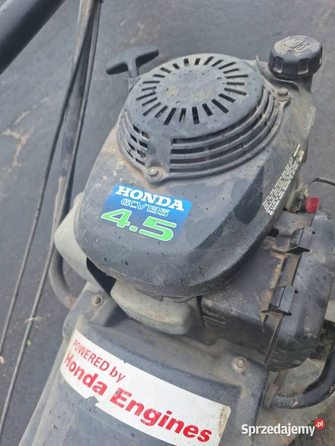 Szczotka do zamiatania z napedem silnik honda