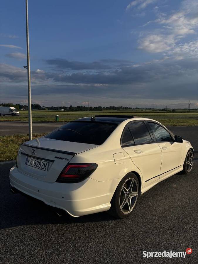 MercedesBenz Klasa C W204 30 2010 Pakiet AMG 350 Klasa C świętokrzyskie Staszów sprzedam
