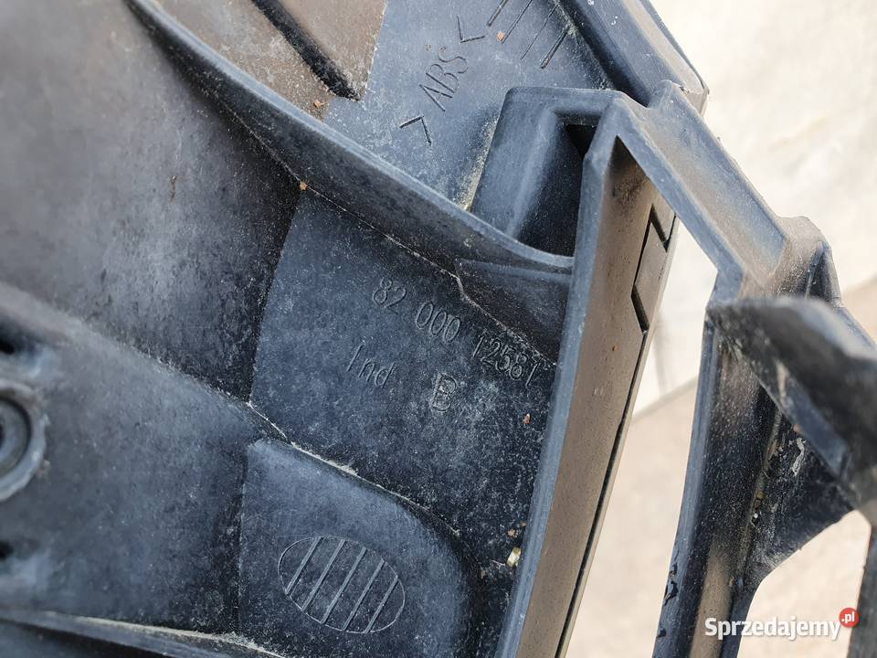 RENAULT LAGUNA 2 II GRILL ATRAPA ZDERZAKA PRZÓD