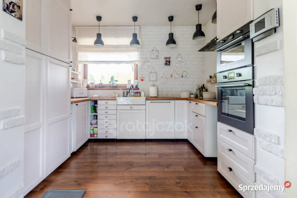 Sprzedaż domu wolnostojącego 200m2 Kąpino 2 piętra