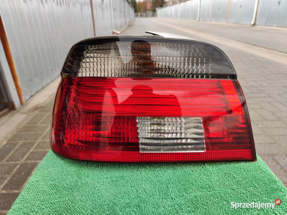 Lampa tył lewa BMW E39 Hella dymiona ledowa Łódź