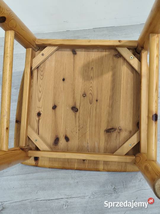 Ikona Skandynawskiego Designu Krzesło Sosnowe Poddębice