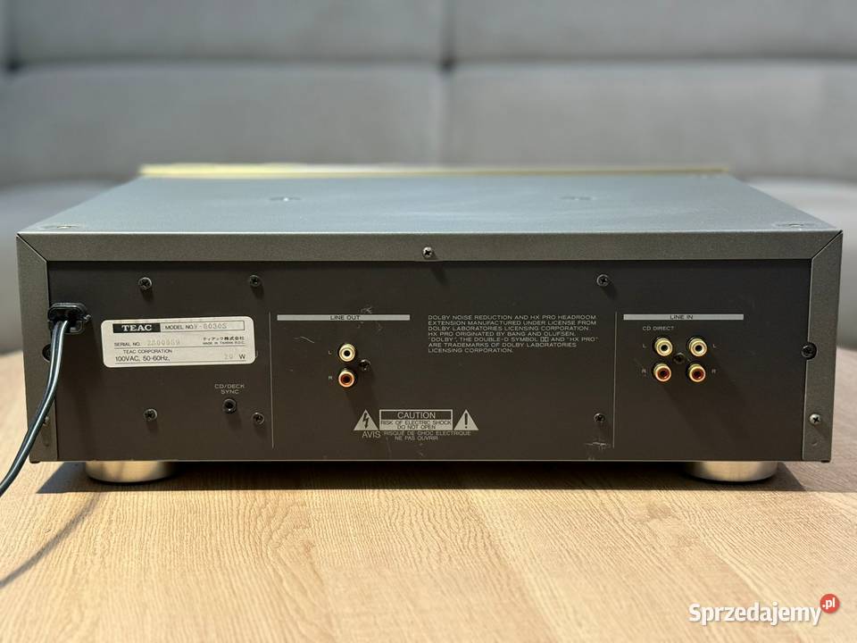 Magnetofon TEAC V6030S