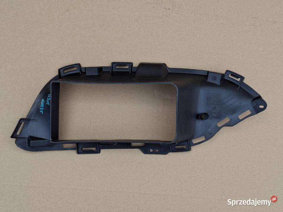 MERCEDES CKLASA W205 AMG KIEROWNICA POWIETRZA osobowe Bieleń