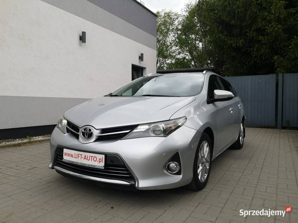 Toyota Auris 20 D4D 124 Klimatron Parktr Kmera Strzegom