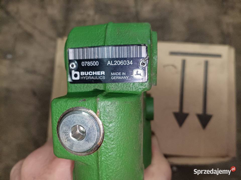 Rozdzielacz hydrauliczny John Deere Miękinia