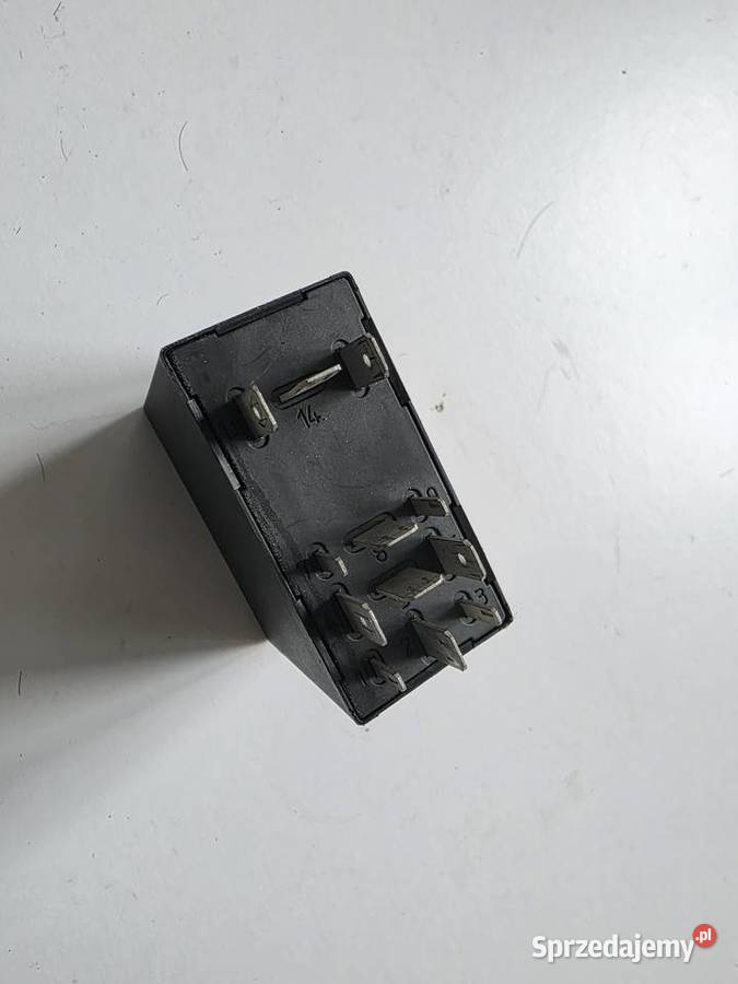 Przekaźnik wycieraczek Audi A8D2 397 8D0907701A Iława