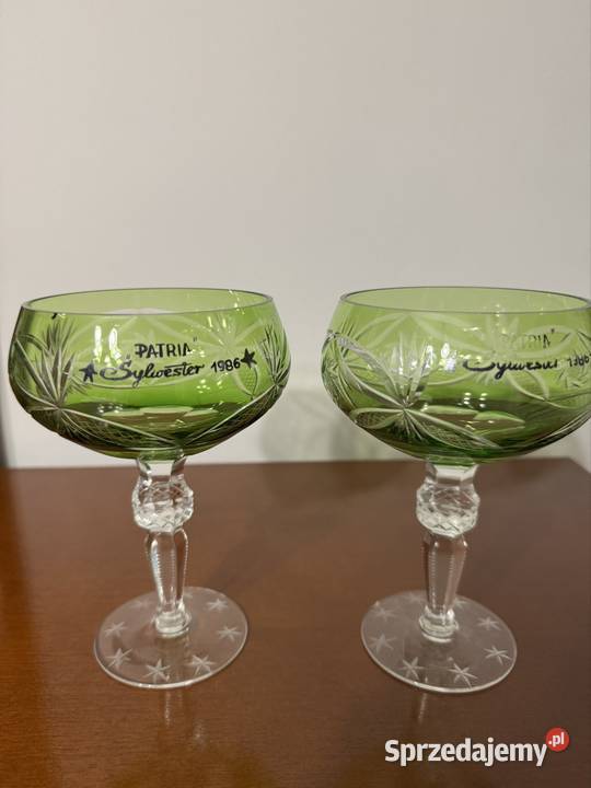 Kieliszki kryształowe zielone 2 sztuki z czasów Częstochowa