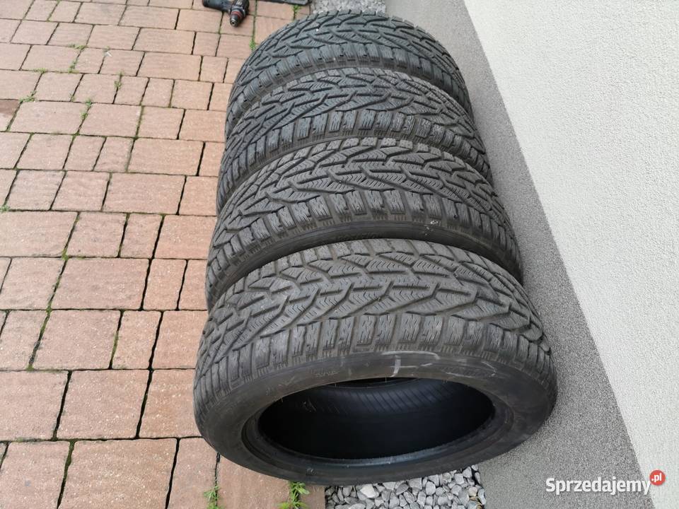 Komplet Opon Zimowych Kormoran Snow 20555 R16 Dziecinów sprzedam