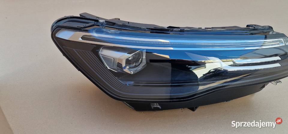 VW TIGUAN III REFLEKTOR LAMPA LED PRAWA Bieleń sprzedam