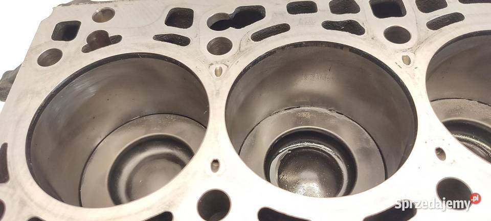 SKODA SUPERB 4 BLOK SILNIKA 05L103011D Blok silnika