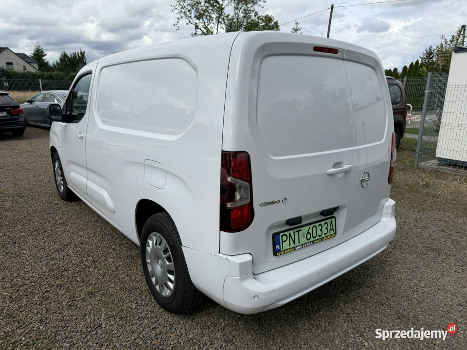 Opel Combo klima navi automat 12 podgrzewane fotele Opel Zbąszyń sprzedam