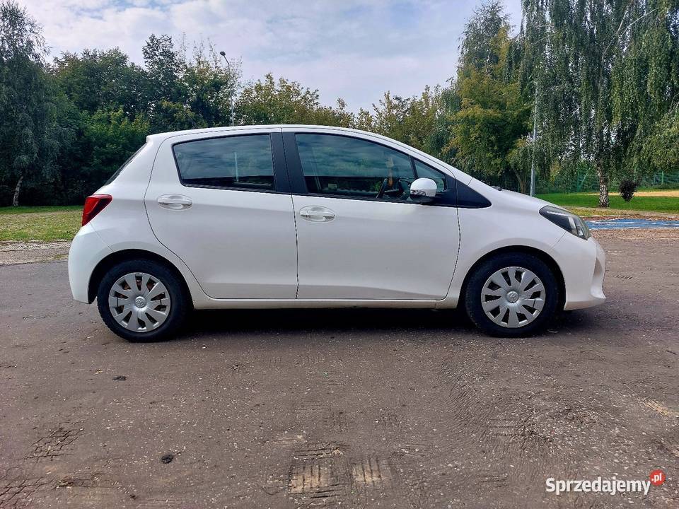 Toyota Yaris 2015 14 D4D Salon Polska biały Białystok