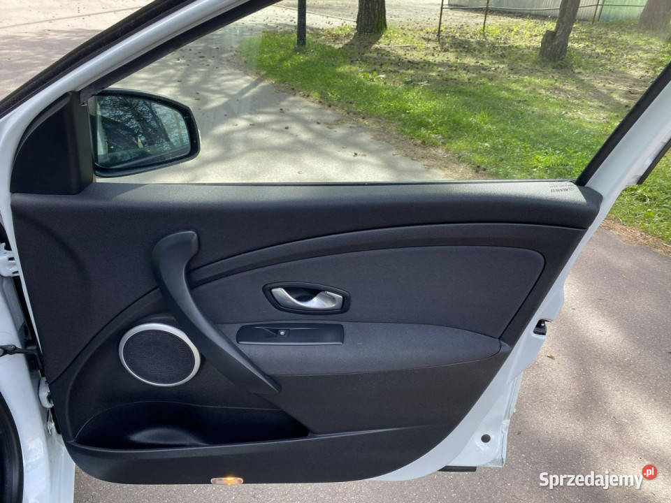Renault Megane 2009 r 16 110 138 Klimatronik światła przeciwmgielne Chechło