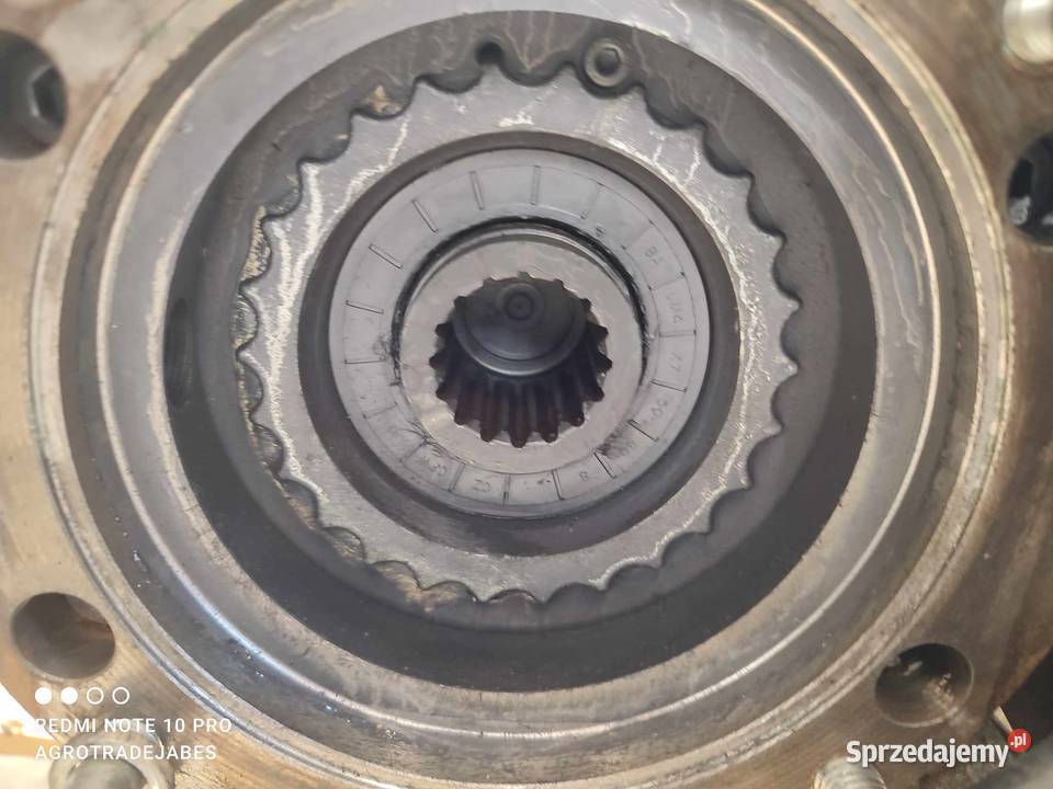 Skrzynia biegów Manitou MLT737 3181405363 Wilkowo sprzedam