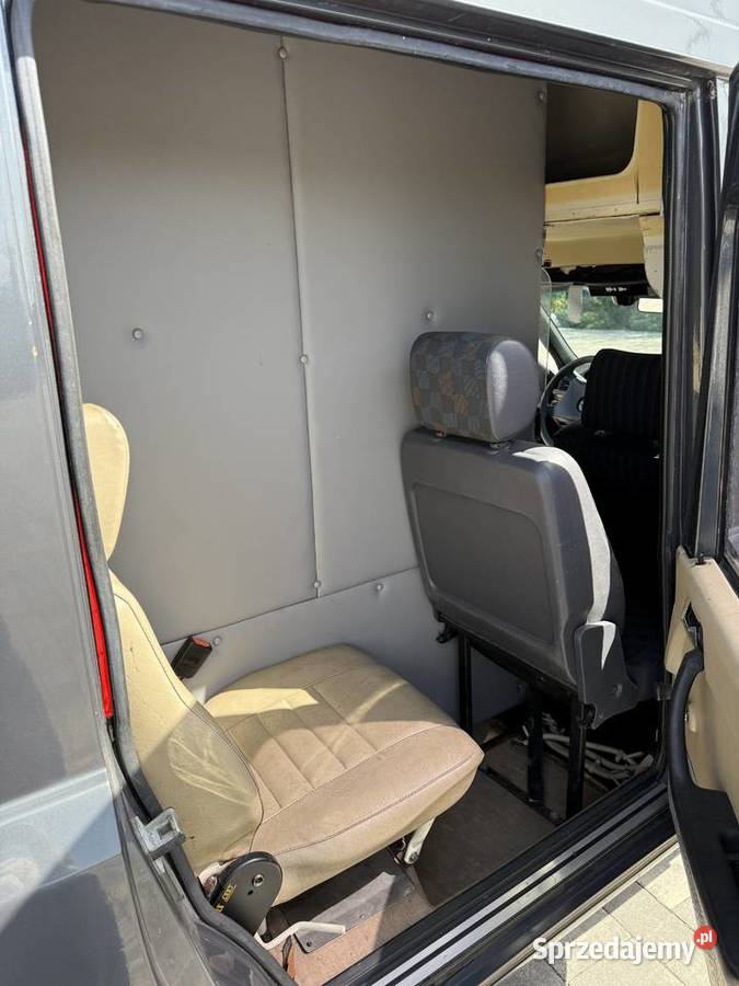 Samochód pogrzebowy Mercedes Benz 230E Pozostałe Wołomin