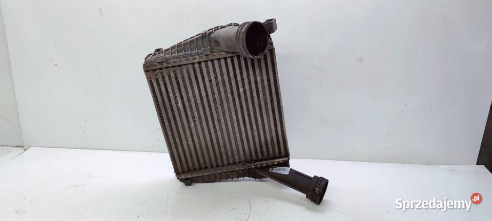 CHŁODNICA INTERCOOLER PRAWY AUDI Q7 4L 7L6145804 Przystajń
