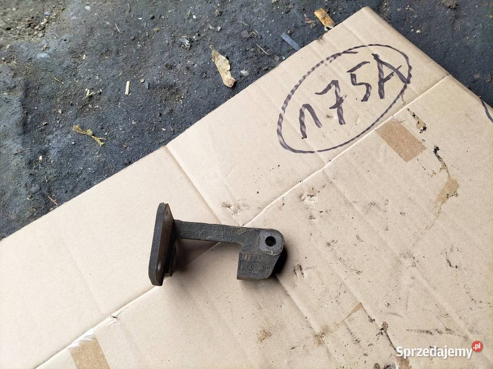 AUDI 80B3 80 B3 18 UCHWYT ALTERNATORA Kamień-Kolonia