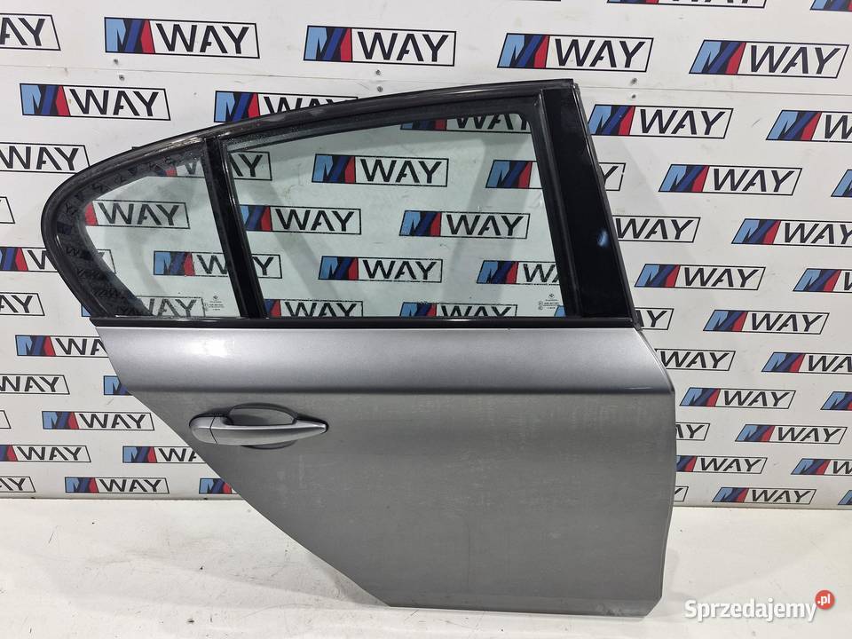 A52 BMW E87 DRZWI PRAWE PRAWY TYŁ A52 SPACEGRAU