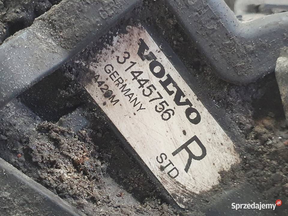 Volvo S90 V90 XC90 II TYLNY ZACISK HAMULCOWY osobowe