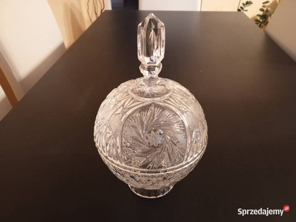 Sprzedam fajną kryształową bombonierkę Wałbrzych sprzedam