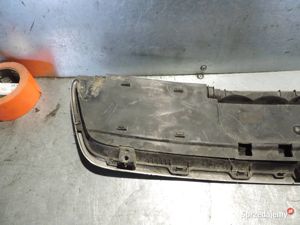 AUDI A6 C4 100 C4 4A0853651C ATRAPA GRILL