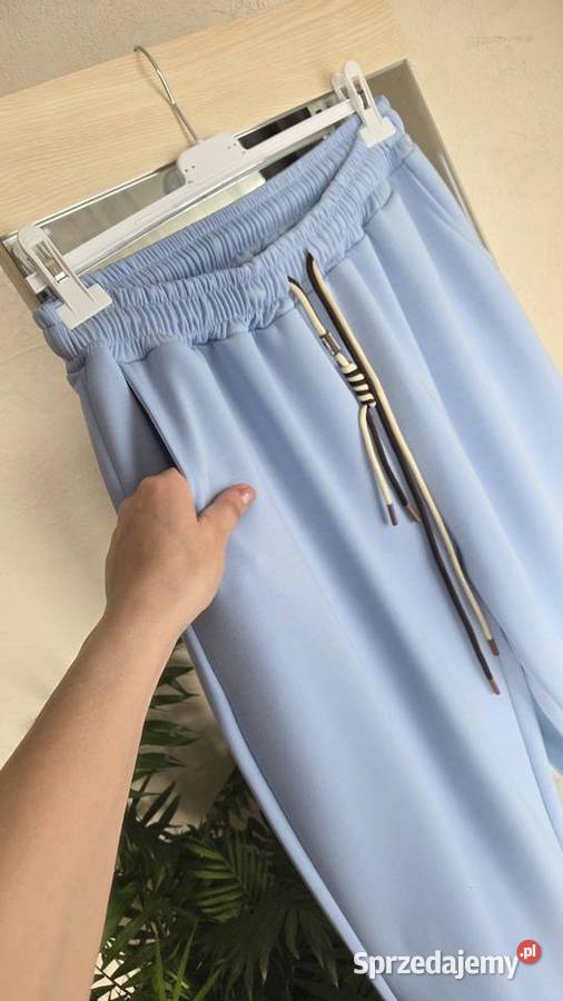 Nowe spodnie dresowe jasnoniebieskie duże Moda i Styl Pleszew