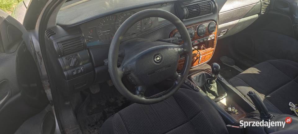 Opel Omega B 25 V6 Lublin
