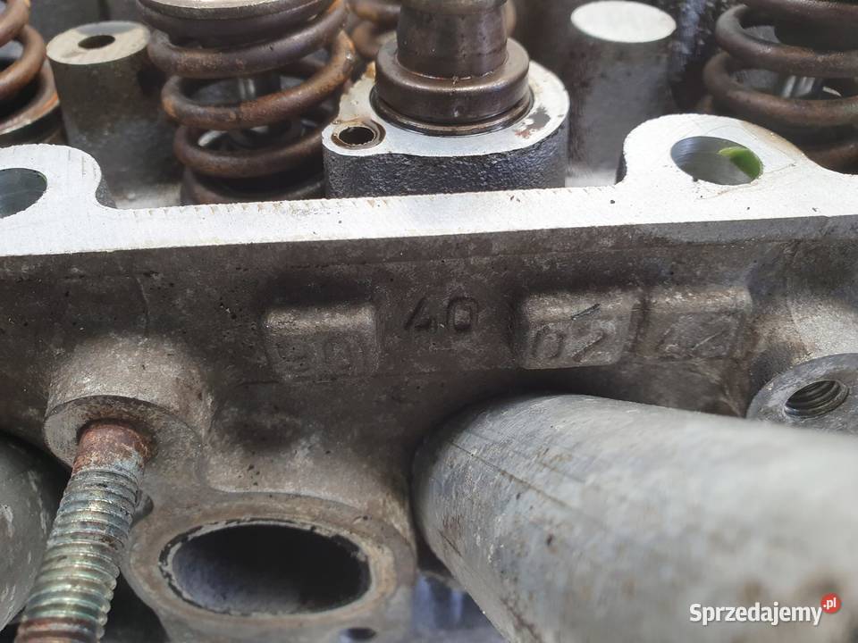 Opel Astra II G 16 8V GŁOWICA CYLINDRÓW 90400242 osobowe