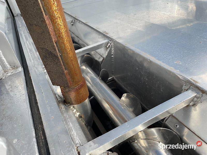 Przyczepa ciągnikowa wywrotka z wydmuchem 2