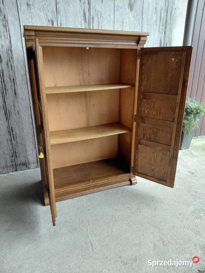 wysoka komoda rzeżbiona 505 Byczyna