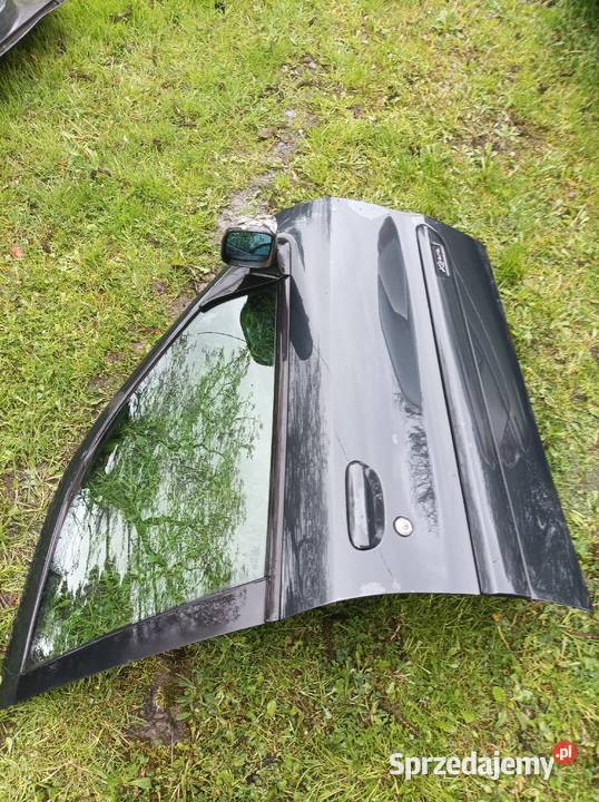 Citroen Xsara 2 HB drzwi prawy przód 2004r Skoczów