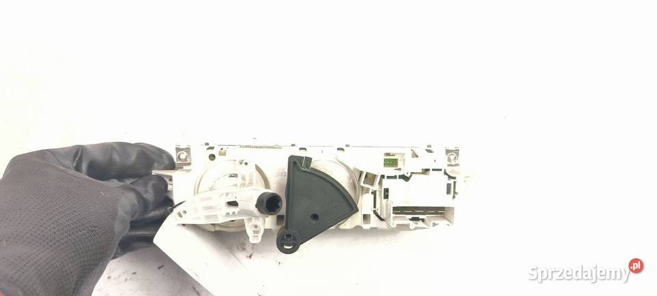 PANEL KLIMATYZACJI FORD FOCUS 3M5T19980AD Lipno