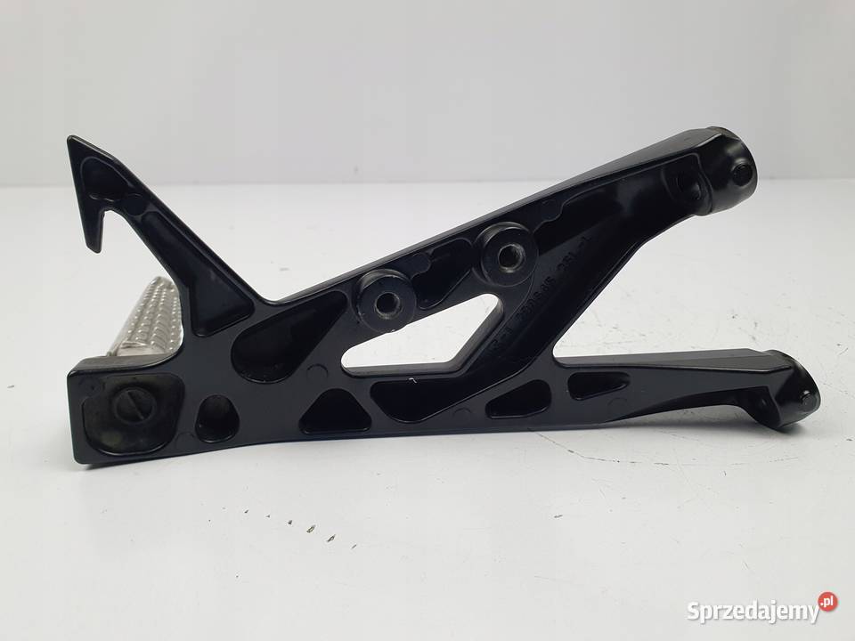 LEWY SET PASAŻERA PODNÓŻEK Suzuki GSX8S 2023 Elementy nadwozia Chełm