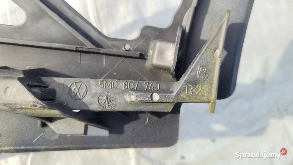 VW GOLF PLUS LEWY PRAWY ŚLIZG ZDERZAKA TYŁ Ruda Śląska