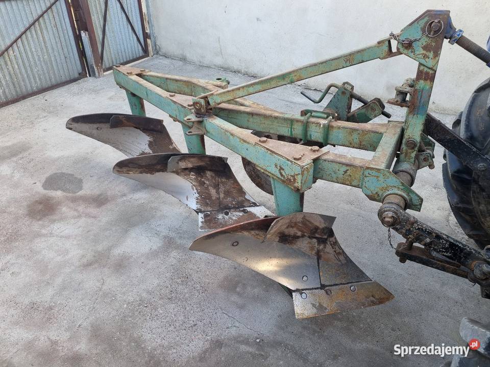 Sprzedam Pług 3 skibowy likwidacja świętokrzyskie Górno sprzedam