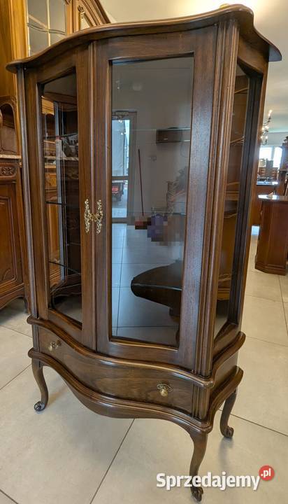 Włoska witrynaserwantka ludwikowska orzechsklep Dąbrowa Górnicza