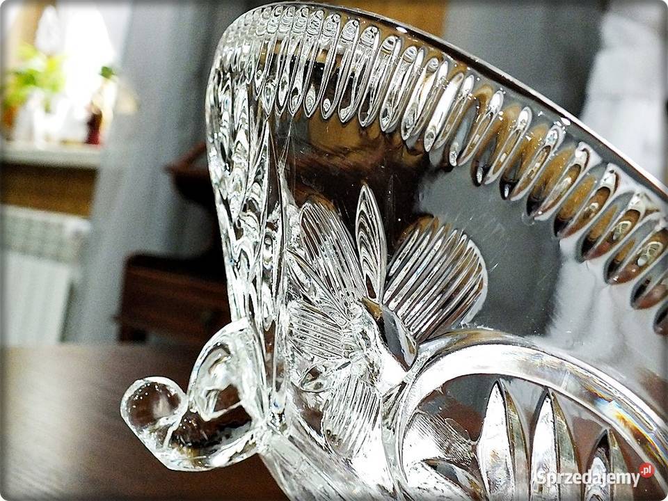 Patera Misa kryształowa na 3 ślimaczych nogach z Żary