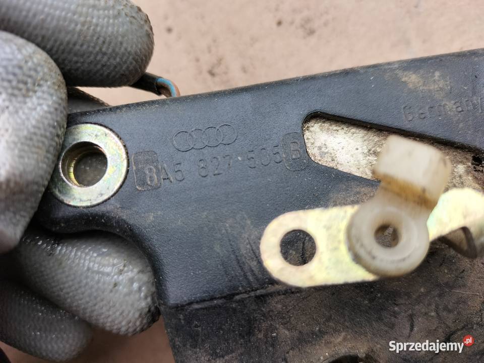 Audi 80 B3 B4 8A5827505B ZAMEK KLAPY BAGAŻNIKA sprzedam