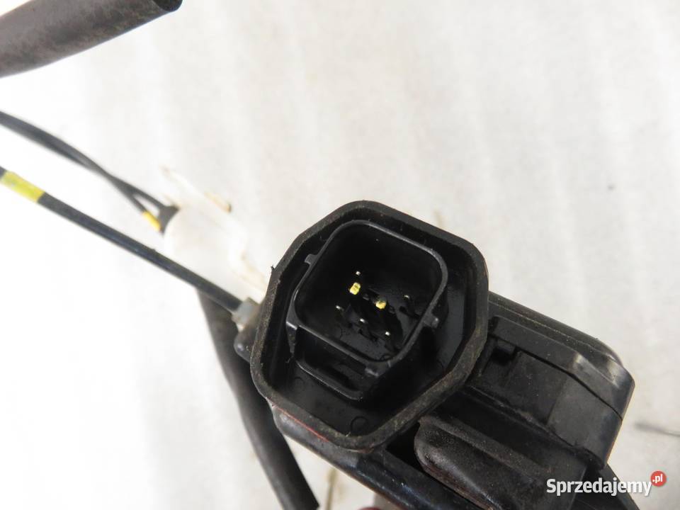 ZAMEK PRAWY PRZEDNI HYUNDAI SANTA F I SM