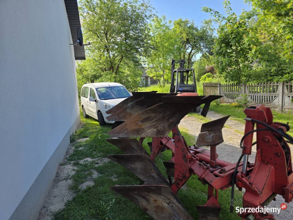 Pług 3 skiby Steeno 105 Wólka Ratajska sprzedam