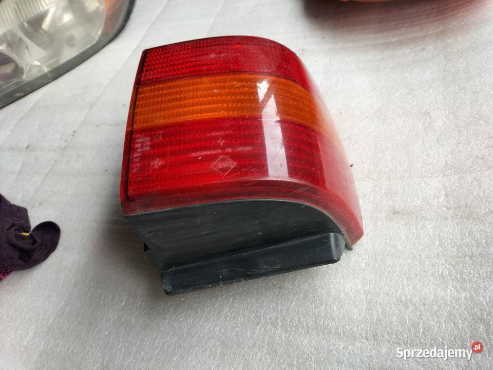 Volkswagen PASSAT B4 LAMPA TYŁ TYLNA LEWA Kamień-Kolonia