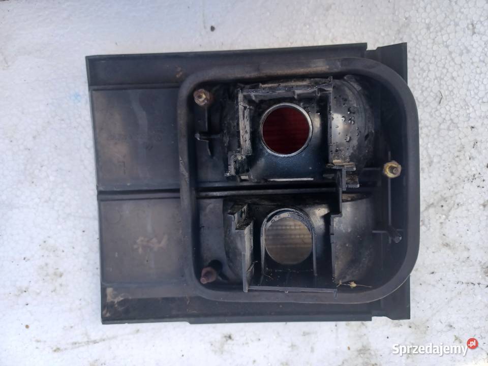 Lampa Prawy Tył Klapa Volkswagen Passat B3 Pogorzelec