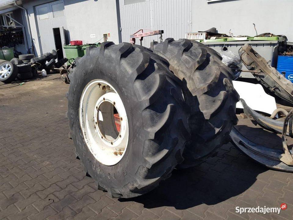 FELGA STALOWA HOLLAND 8360 R28 HOLLAND Lipno sprzedam