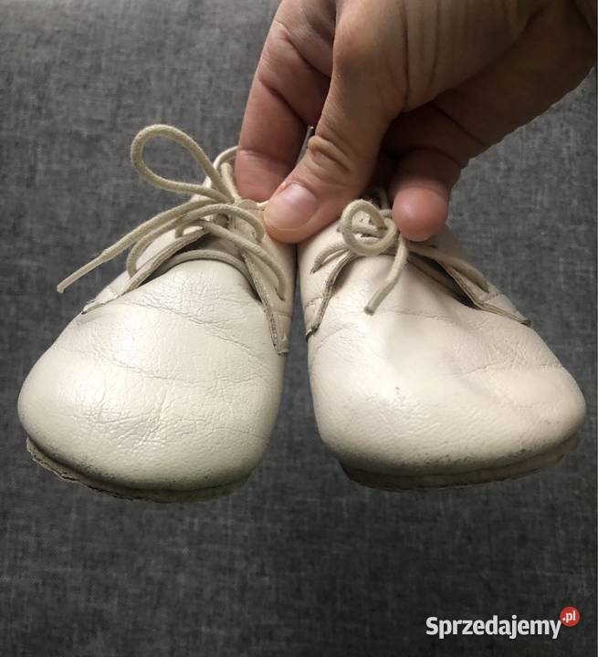 Kremowe buciki dziewczynki do chrztu wielkopolskie Kłodawa sprzedam