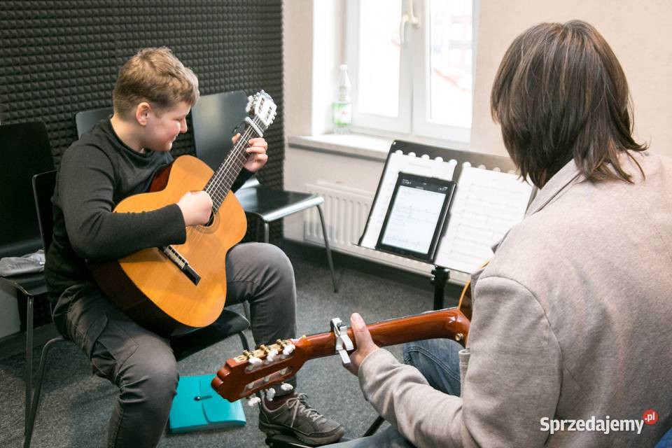 Nauka gry na gitarze i ukulele śląskie Chorzów
