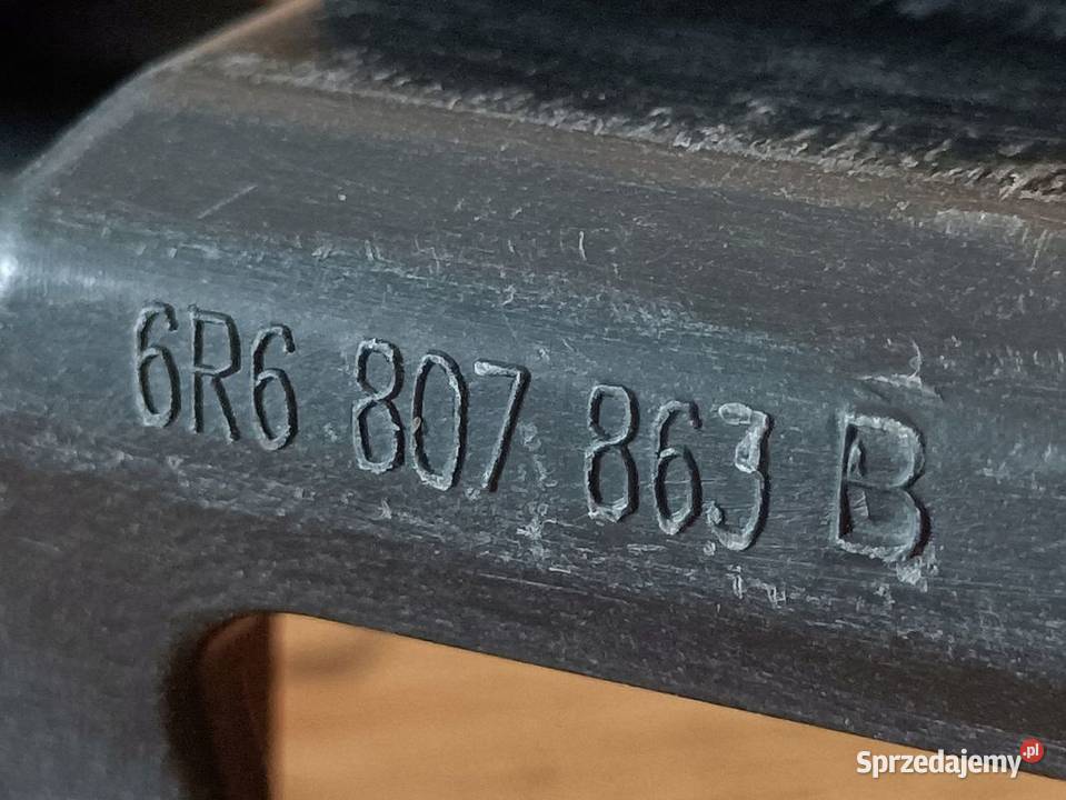 VW POLO 6R ŚLIZG MOCOWANIE ŚRODKOWE ZDERZAK TYŁ Pozostałe Pleszew