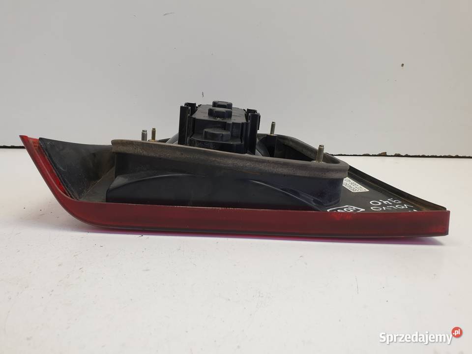 LAMPA PRAWA Volvo 940 960 TYLNA W KLAPĘ prawy lubelskie Rudka